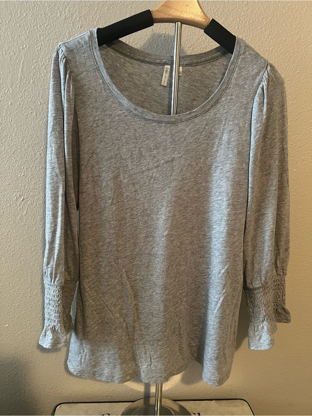 Cato Top Shirt Blouse Gray Long Sleeve Ruched Classic Travel Comfy M